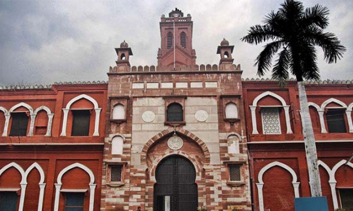 Aligarh alumni